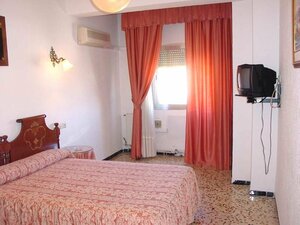 Гостиница Hotel Embajador