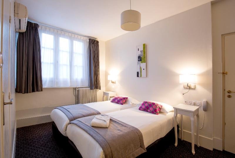 Фото Hôtel Raymond 4 Toulouse