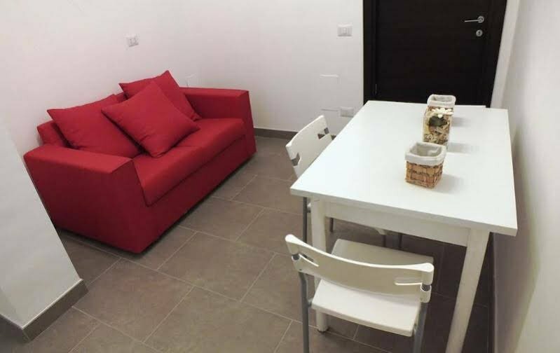 Гостиница Romantic Holiday Rome B And B в Риме