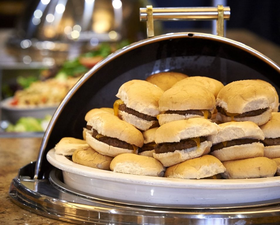 Фото Staybridge Suites Niagara-On-The-Lake