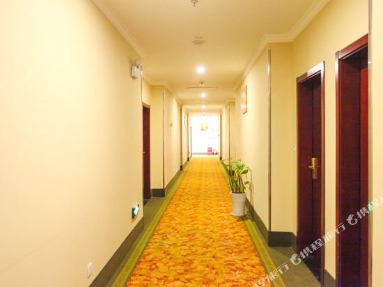 Фото GreenTree Inn New District Hospital of People s Hospital MingLiu Express Hotel