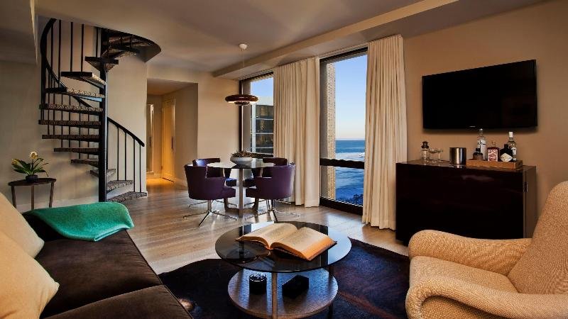 Фото Thompson Chicago by Hyatt