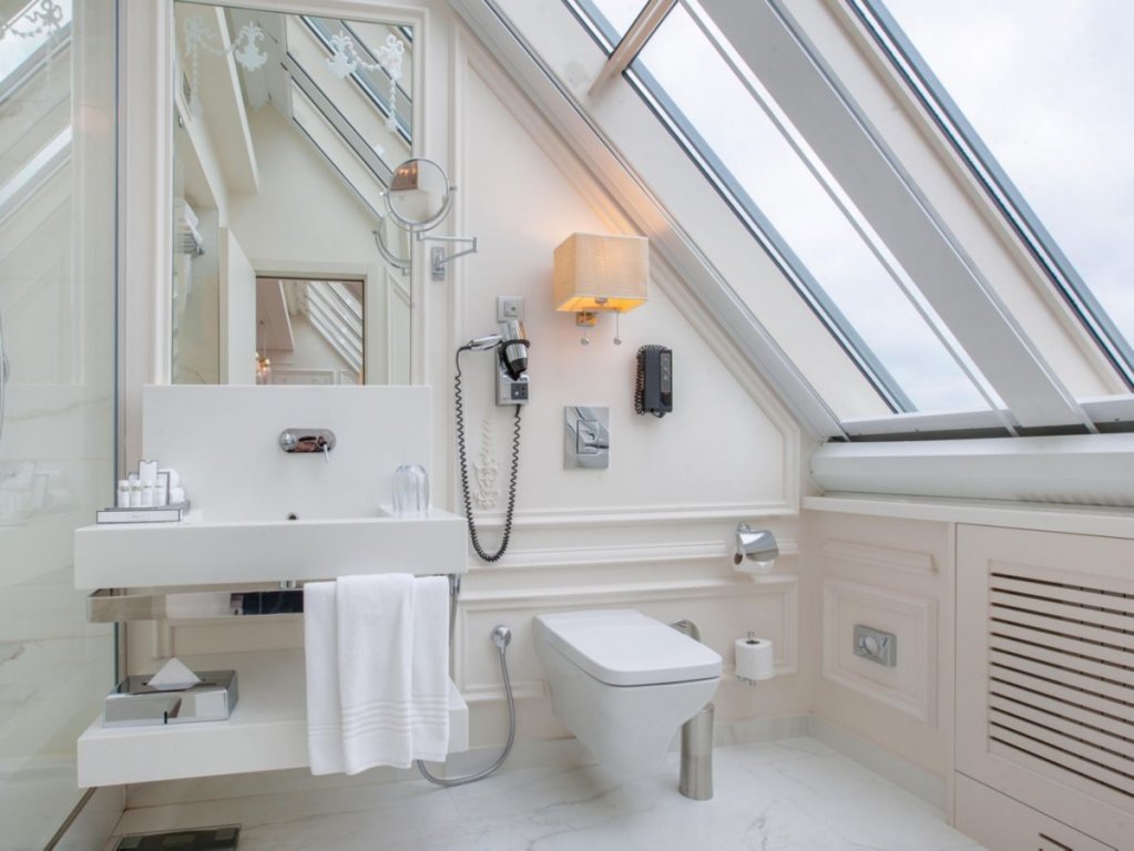 Фото Crown Hotel Санкт-Петербург