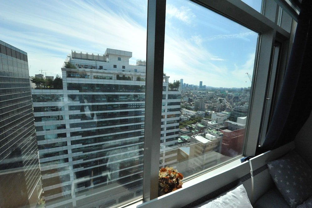 Фото High Street Guest House Hongdae