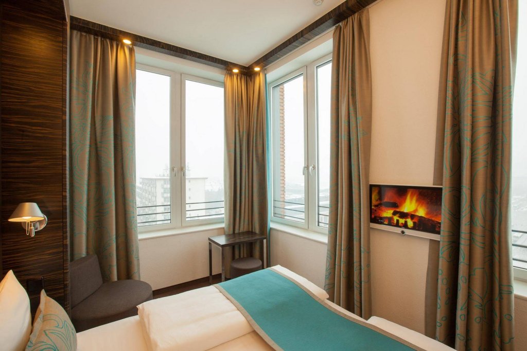 Фото Motel One Wiesbaden