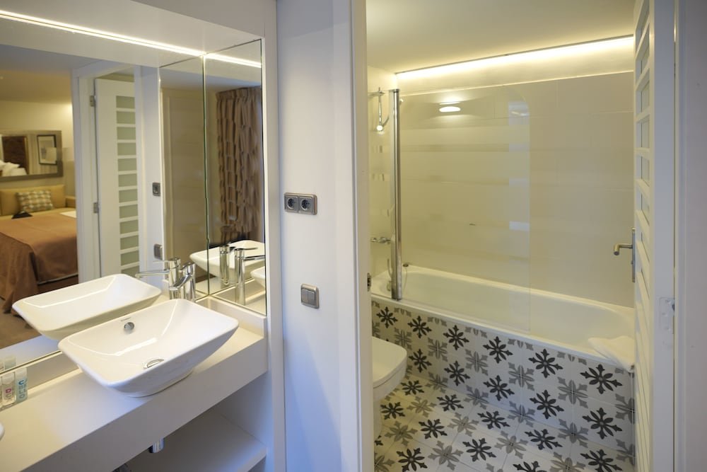 Фото Serennia Fira Gran Vía Exclusive Rooms