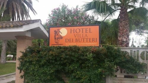 Гостиница Hotel Villa dei Butteri в Априлии