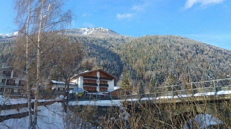 Гостиница Hotel Des Alpes Saint-Rhemy-en-Bosses Province Of Aosta Valley