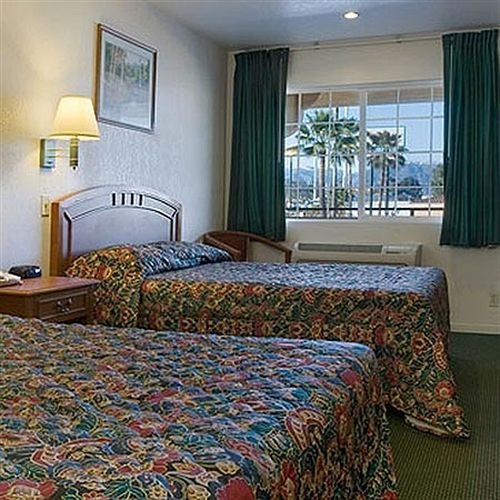 Фото Orange Show Inn San Bernardino