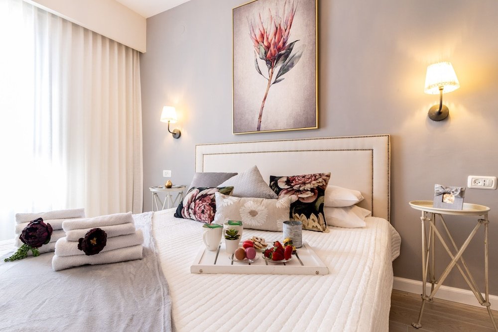 Фото King David Court