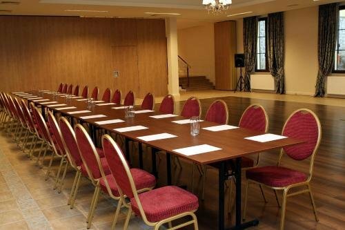 Гостиница Hotel Górecki в Лидзбарк-Варминьски