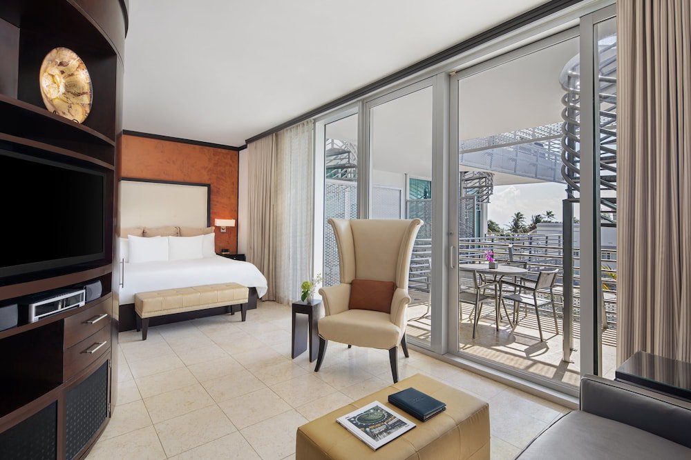 Фото Crowne Plaza South Beach - Z Ocean Hotel