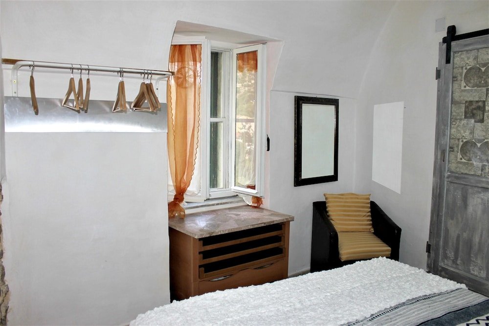 Фото Apartment With one Bedroom in Itri, With Wonderful Mountain View and Furnished Terrace - Near the Beach