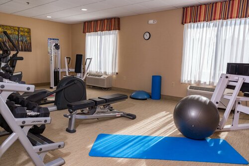 Гостиница Holiday Inn Express Newington - Hartford, an Ihg Hotel