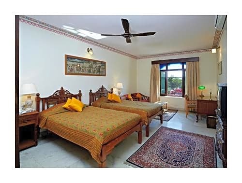 Фото Hotel Megh Niwas