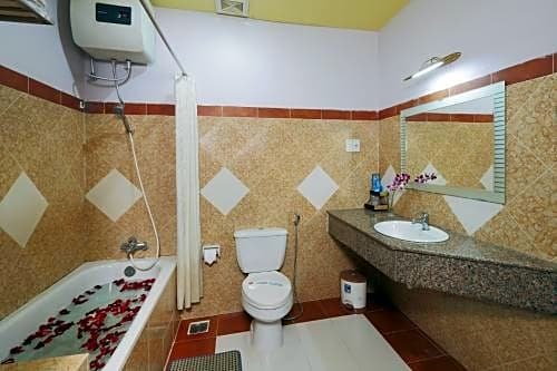 Фото Nha Trang Beach Hotel