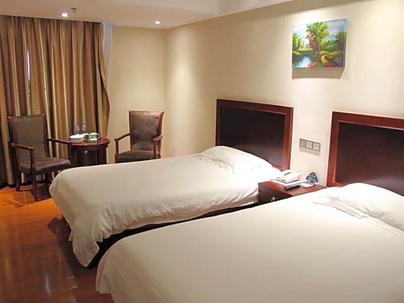 Фото GreenTree Inn Shantou Jinhu Road Business Hotel