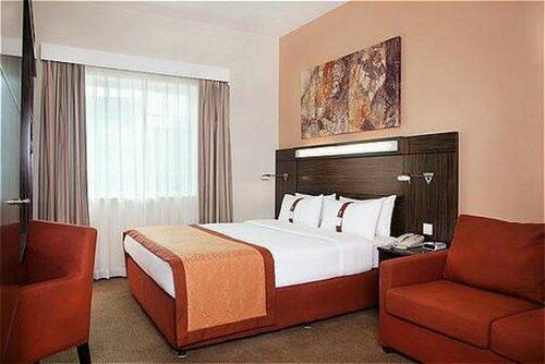 Гостиница Holiday Inn Express Dubai Safa Park в Дубае