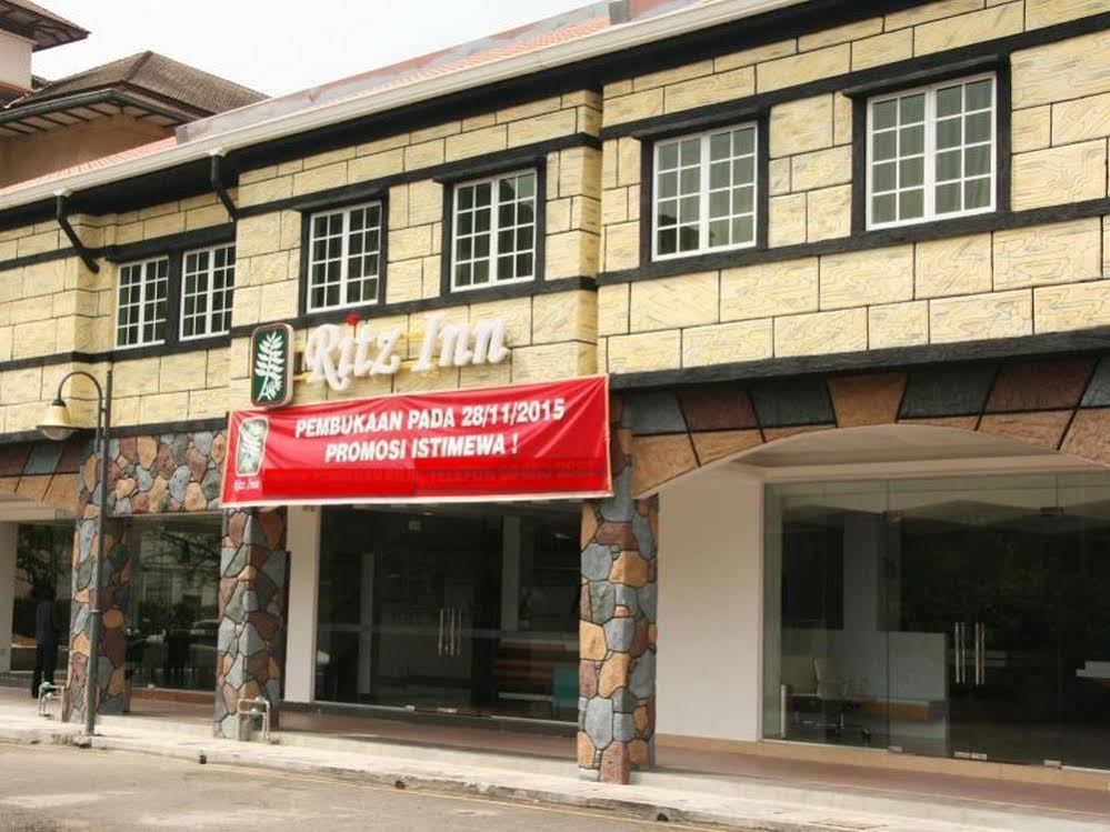 Фото Lumut Suites