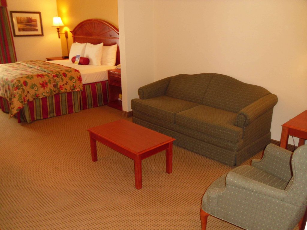 Фото Best Western Plus Midwest City Inn & Suites