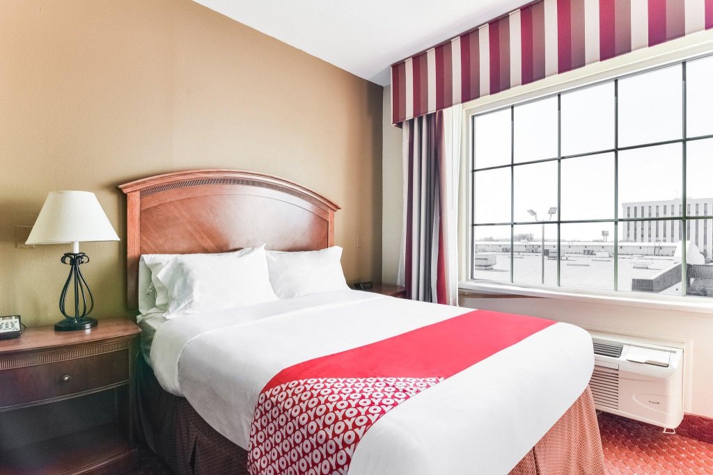 Фото Oyo Townhouse Oklahoma City Airport