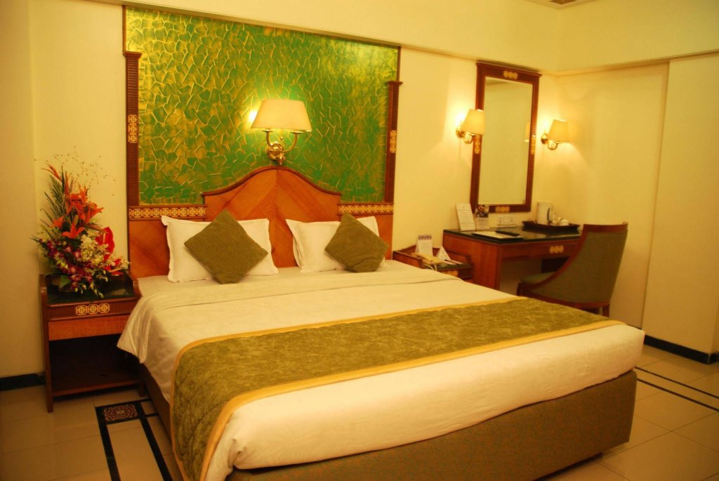 Фото The International by Tunga