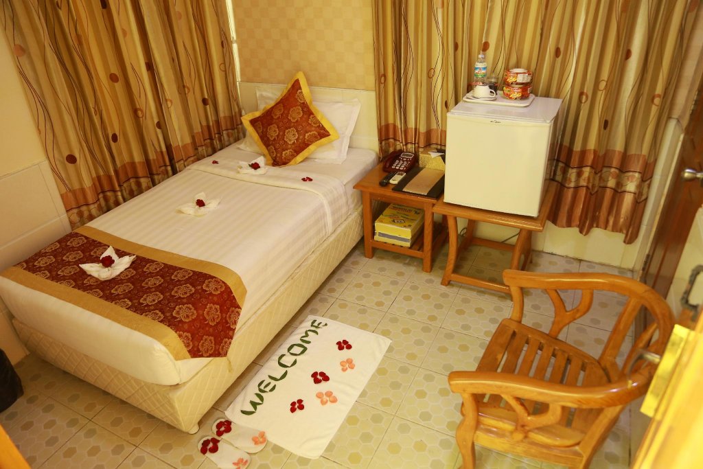 Фото Hotel Shwe Pyi Tan