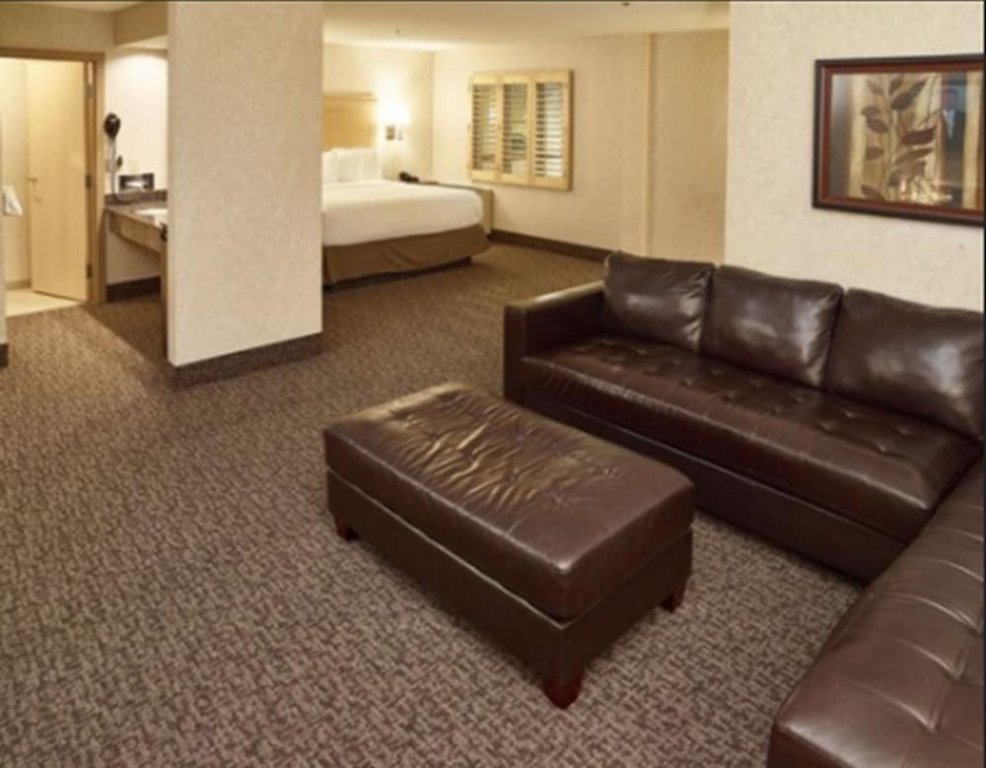 Фото LivINN Hotel Minneapolis North Fridley