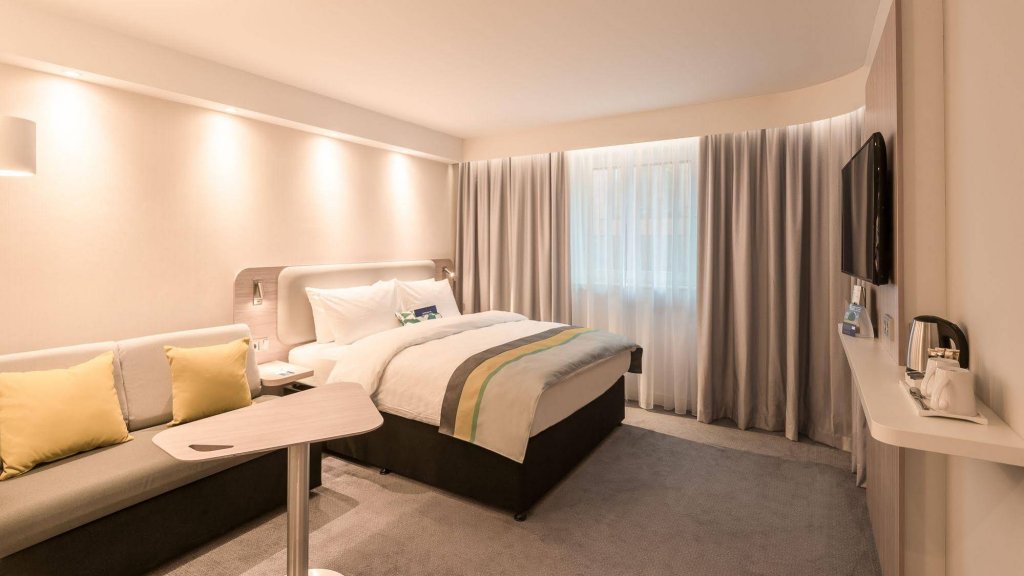 Фото Premier Inn Cologne City Sud Hotel