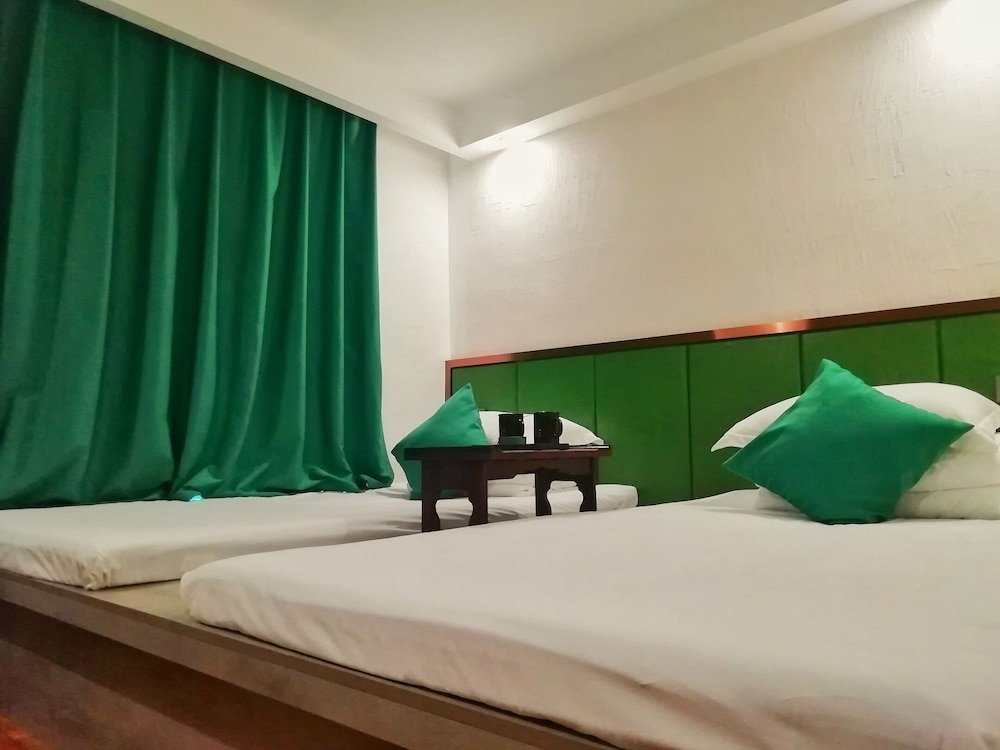 Фото GreenTree Inn Baoji Fengxiang Donghu Business Hotel