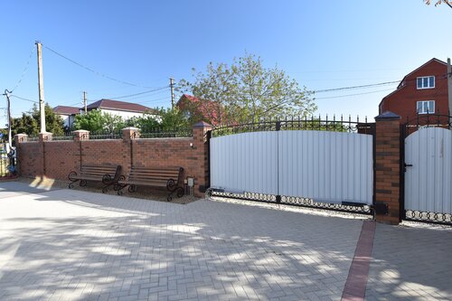 Внешний вид отеля Гостевой дом Кострома в Кучугурах, фото 4