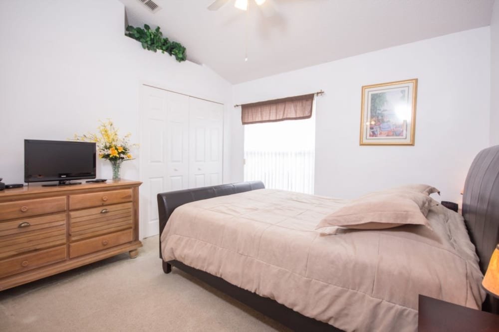 Фото Yvonne's Indian Point Vacation Home