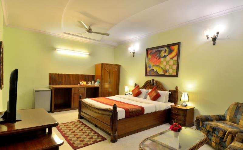 Фото Pablas International