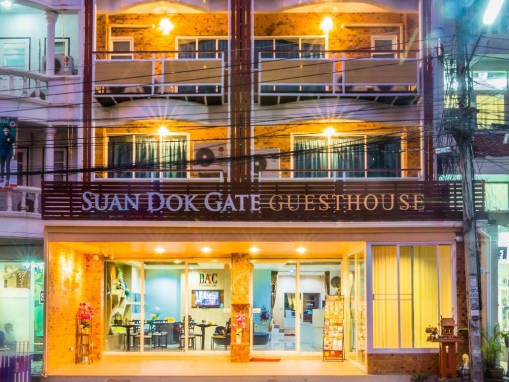 Фото Suan Dok Gate Guesthouse