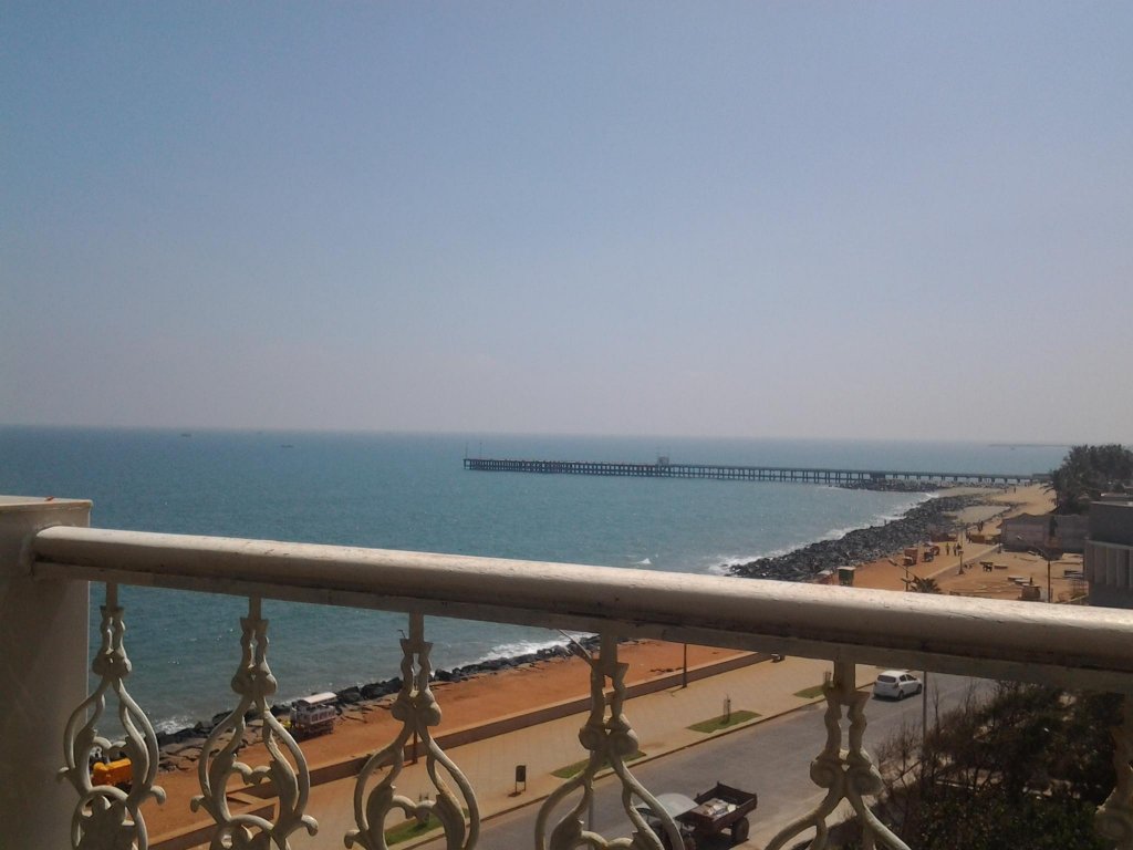 Фото Lotus Bay View Hotel