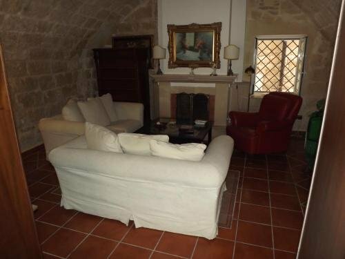 Hotel Piazzetta Scolanova, Trani, photo