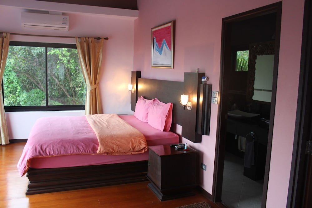 Фото Luxurious House With sea View - 2 Swimming Pools