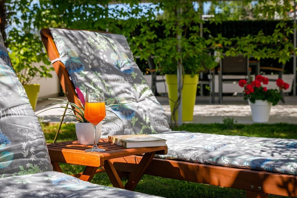 Фото Apartments Bogović