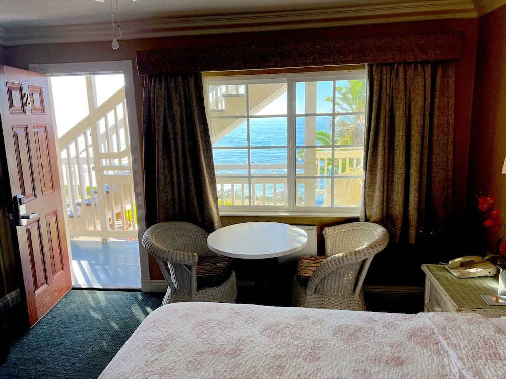 Фото Cliff House Inn On The Ocean