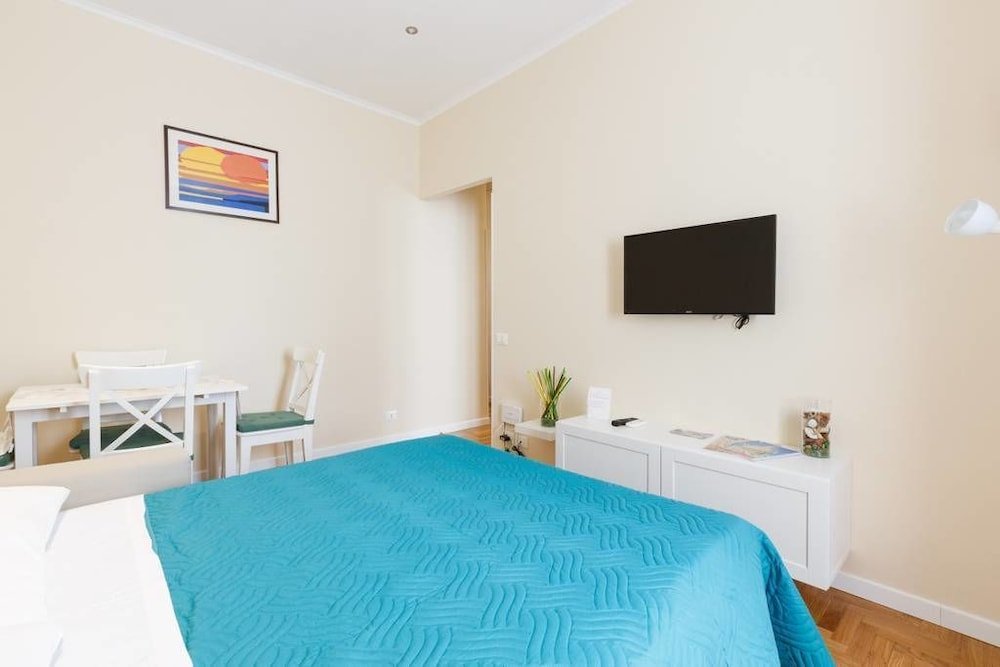 Фото Coliseum View Holiday Home