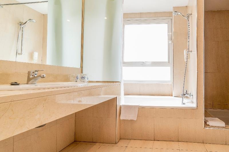 Фото Hotel Infanta Mercedes