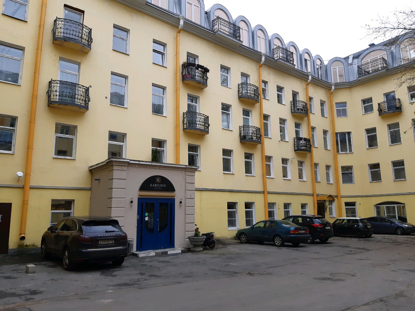 Фото Карелинн