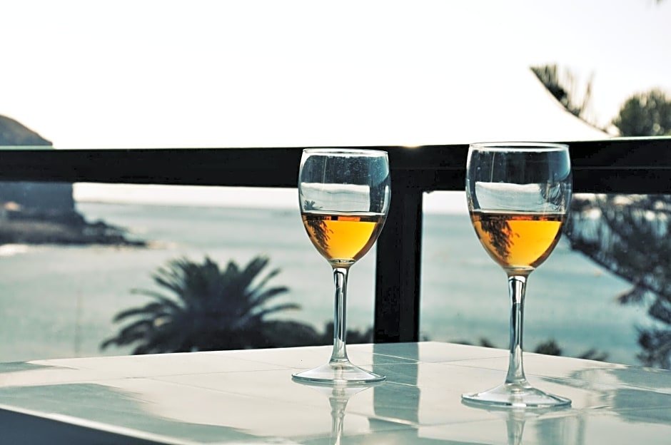 Фото Comodoro Apartments