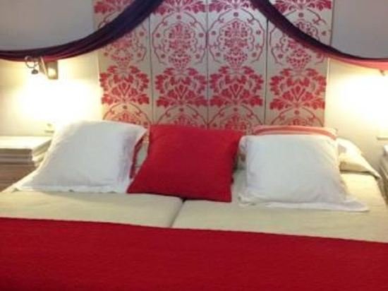 Фото Hotel Patilla Ciudad de Requena