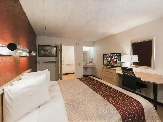 Фото Red Roof Inn Detroit - Warren