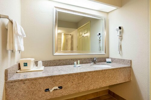 Гостиница Quality Inn Southaven - Memphis South