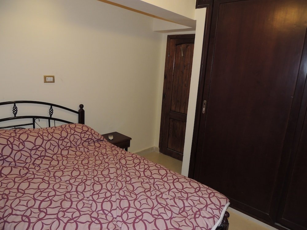 Фото Апартаменты Sultan Hadaba Near Farsha