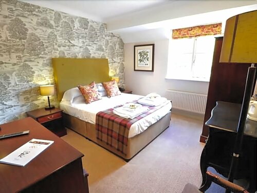 Гостиница Hadley Bowling Green Inn в Дройтуич-Спа