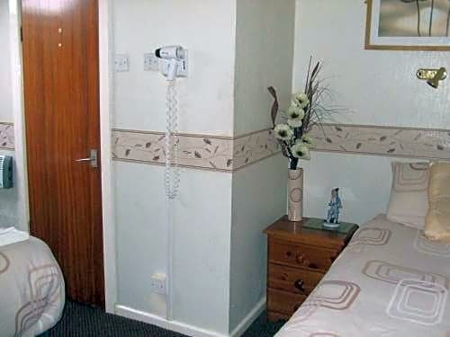 Фото Fern Villa Hotel