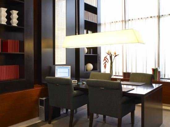 Фото Ac Hotel Alcala de Henares by Marriott